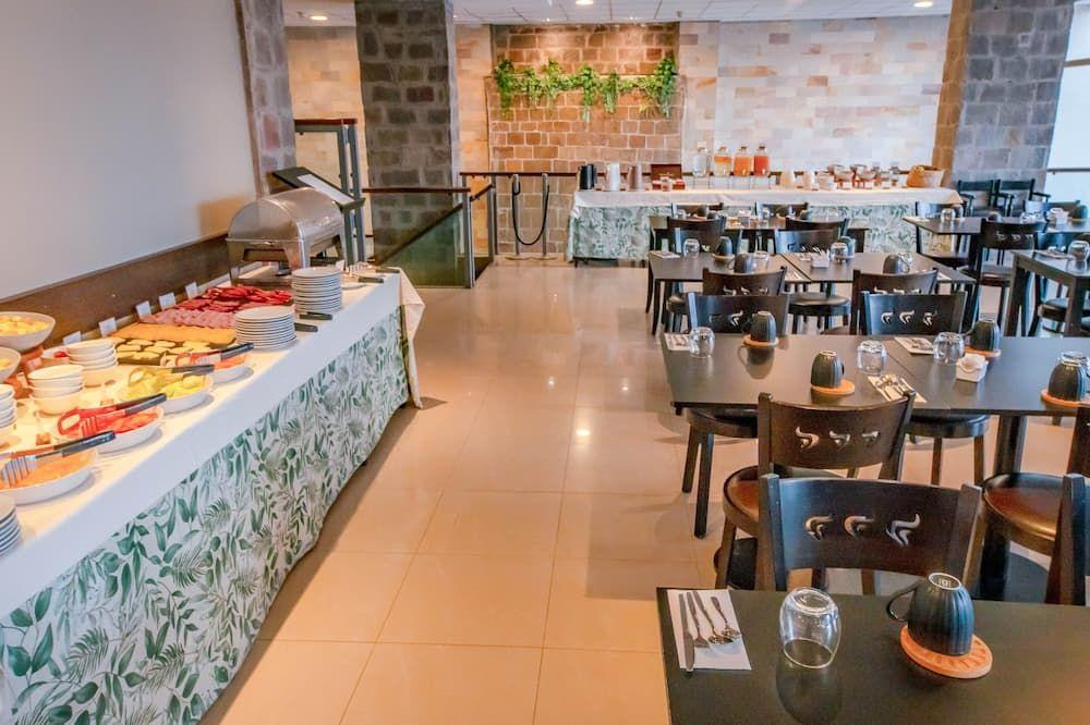 Yene hue hotel